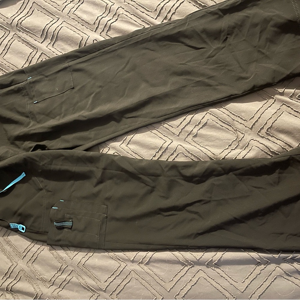 Carhartt black Cross-Flex scrubs size large